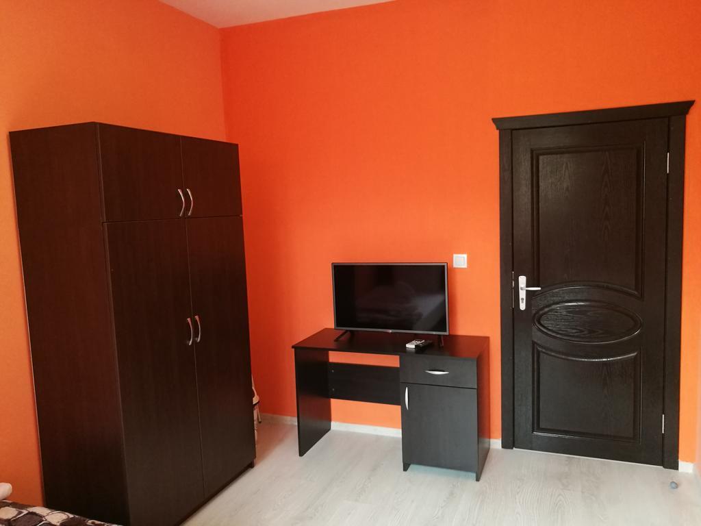 Guest House Karaulanov Elhovo  Esterno foto