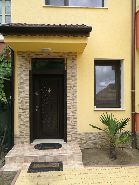 Guest House Karaulanov Elhovo  Esterno foto